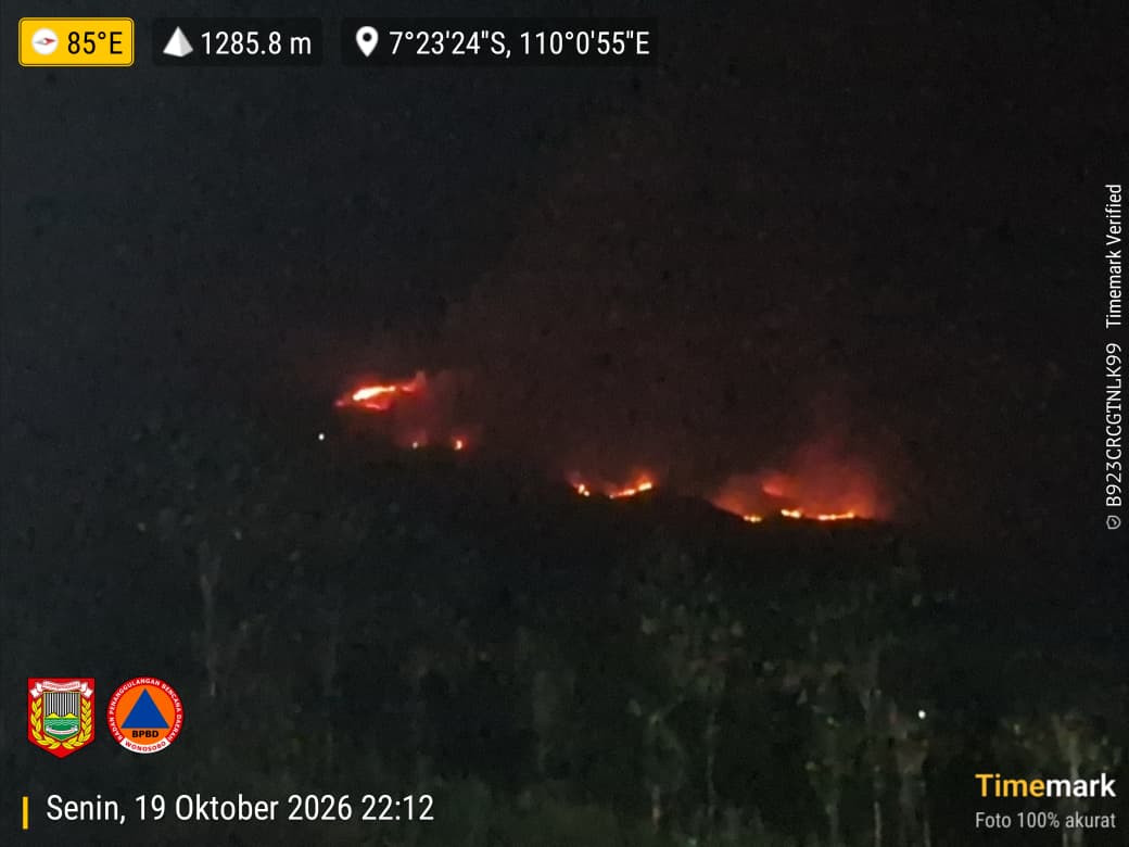 KEBAKARAN HUTAN TERJADI DI GUNUNG SUMBING, 152 PENDAKI BERHASIL DIEVAKUASI